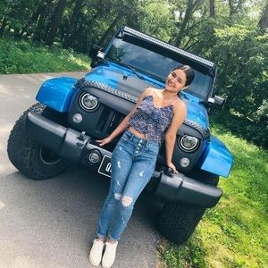 Meet your Posher, Dariela